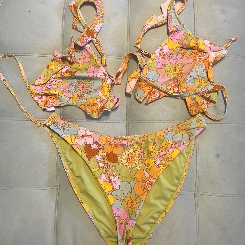 Show Me Your Mumu Retro Bikini Top